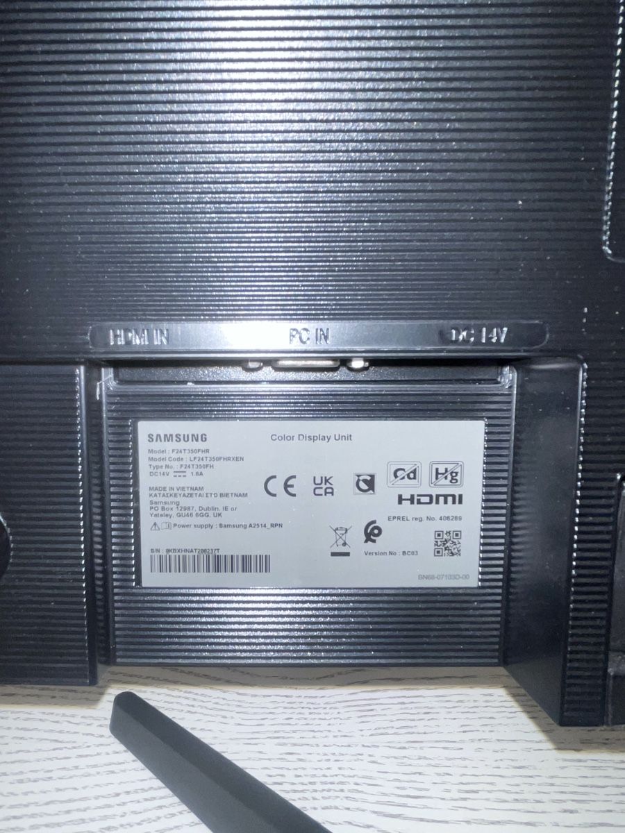 Samsung Ecrans: Samsung Monitor – Neuf (Voir description) à Mauren par mar_zwh8 3