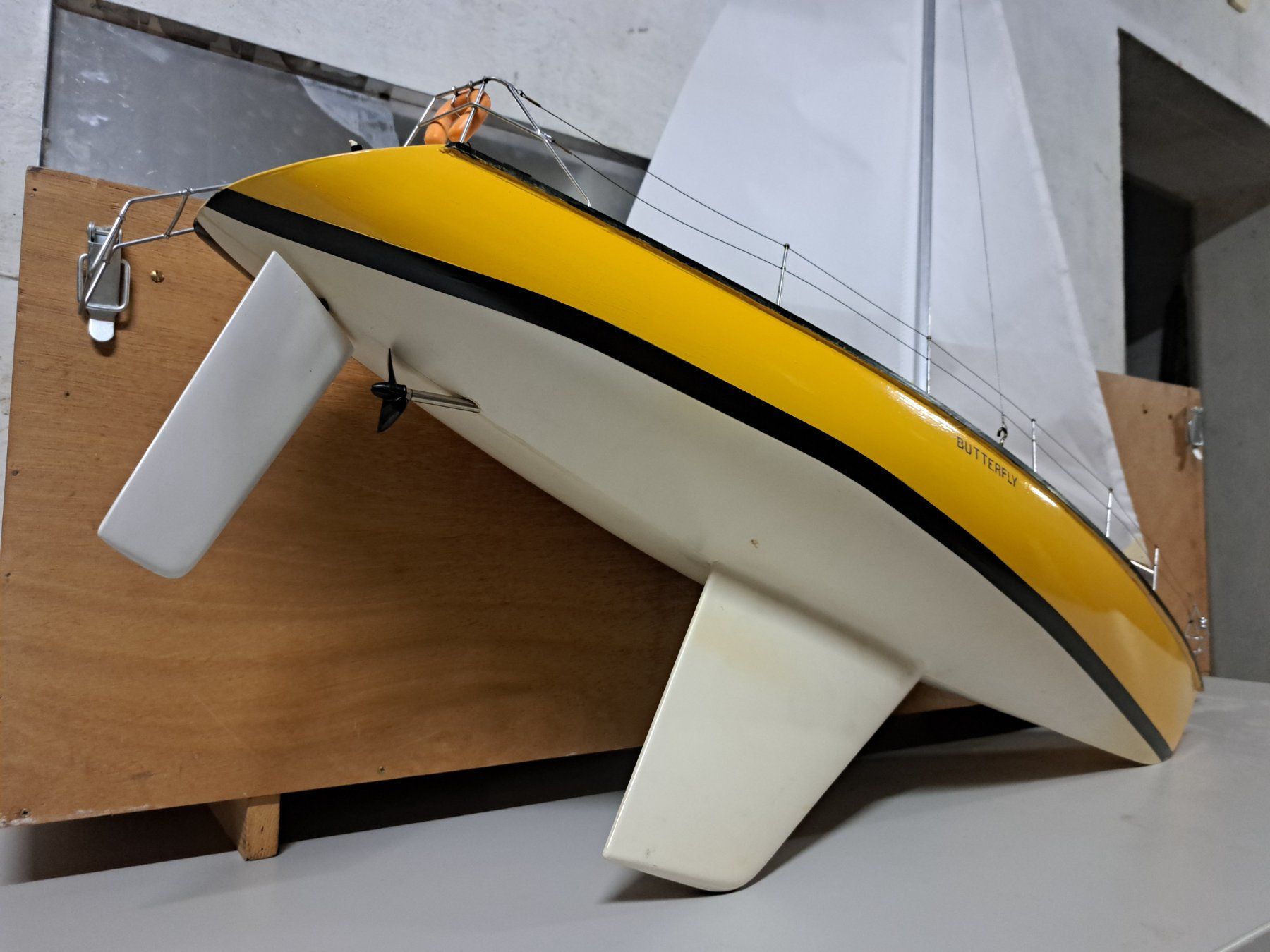Kit di modellismo & Modellini statici: Modellboot Segelschiff RC Schiffsmodell in Transportbox – Usato da Belp venduto da deal-now 2