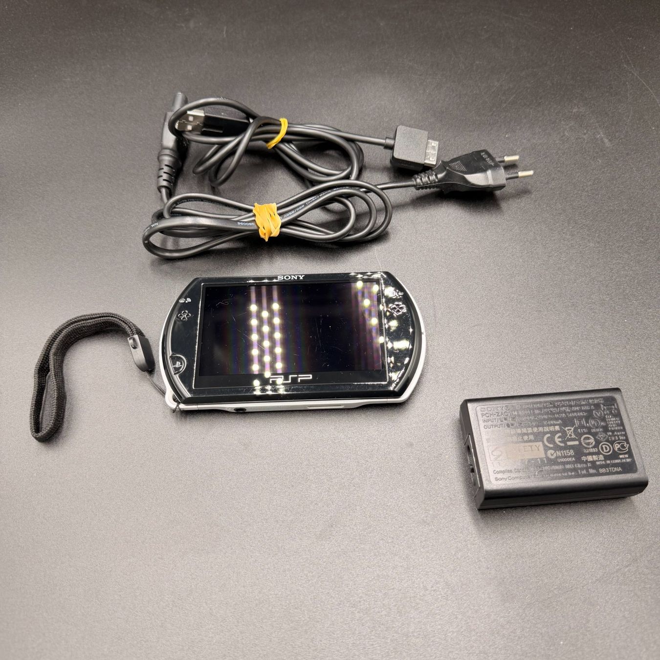 Sony Konsolen: Sony PSP Go Schwarz – Gebraucht aus Düdingen von Nerdworld