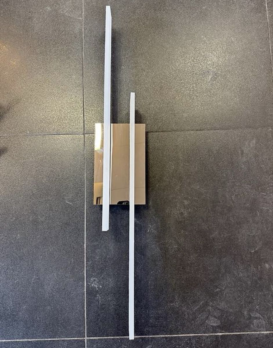 Kronleuchter & Deckenlampen:  Moderne LED-Designleuchte in Chrom/Weiss  – Gebraucht aus Ostermundigen von Ania.I 1