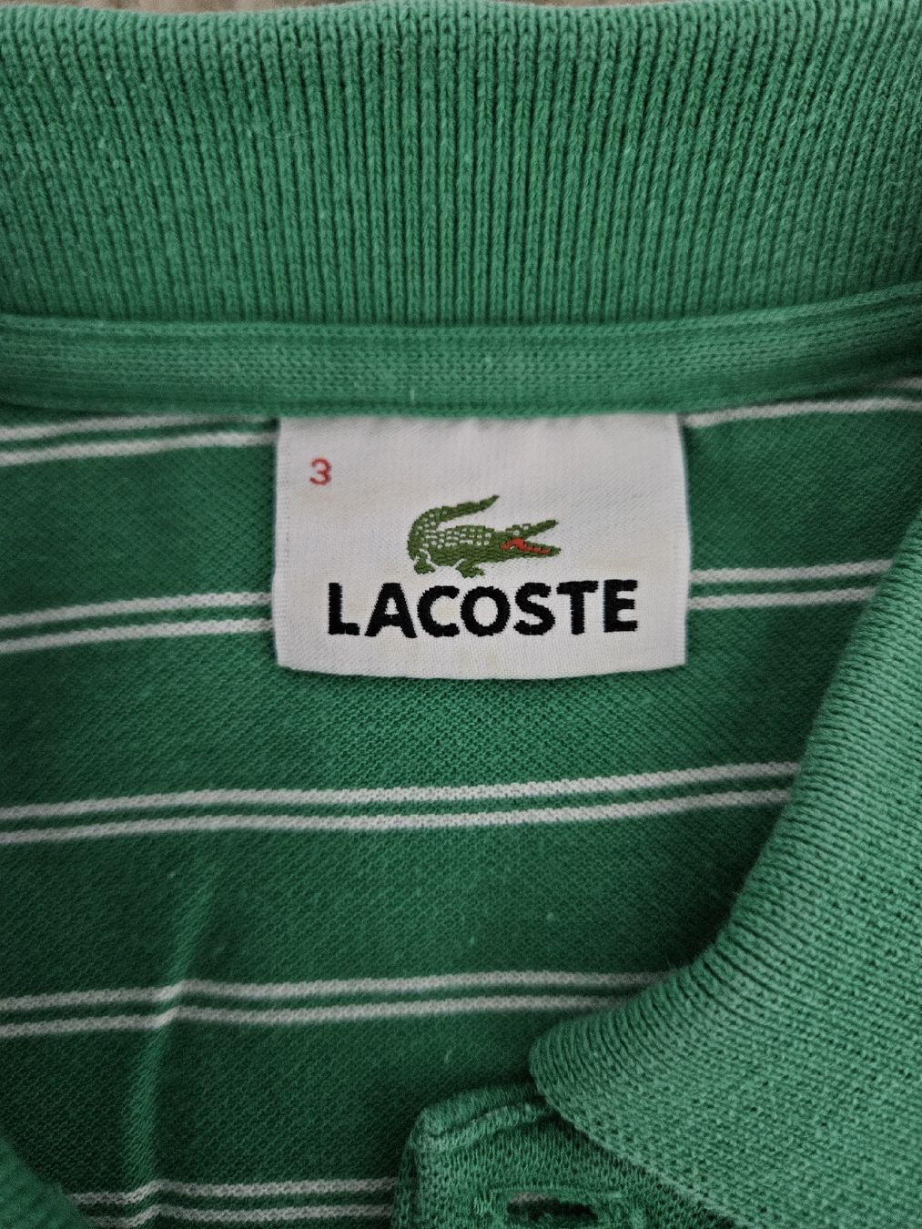 Polo-Shirts: 2 Lacoste Polo Tshirt – Gebraucht aus Murten von Langbaum 2