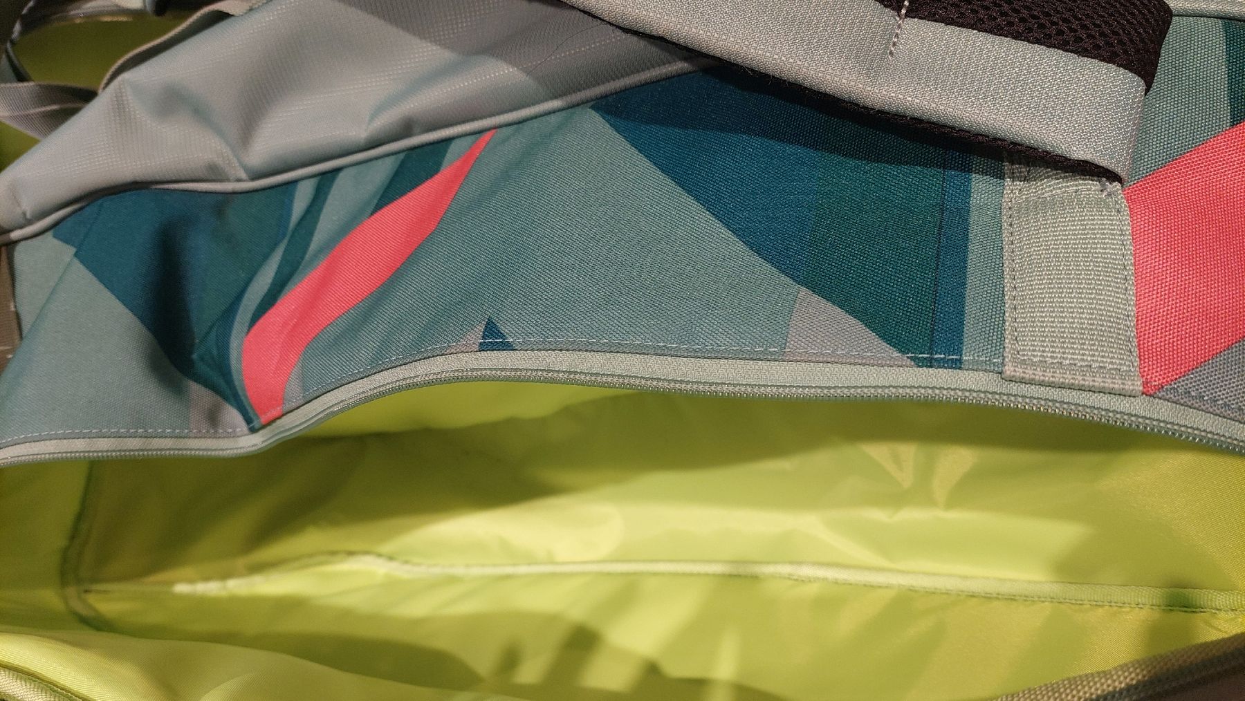 Yonex Borse: Yonex Pro Performance Tennistasche – Usato da Volketswil venduto da Gemli 4