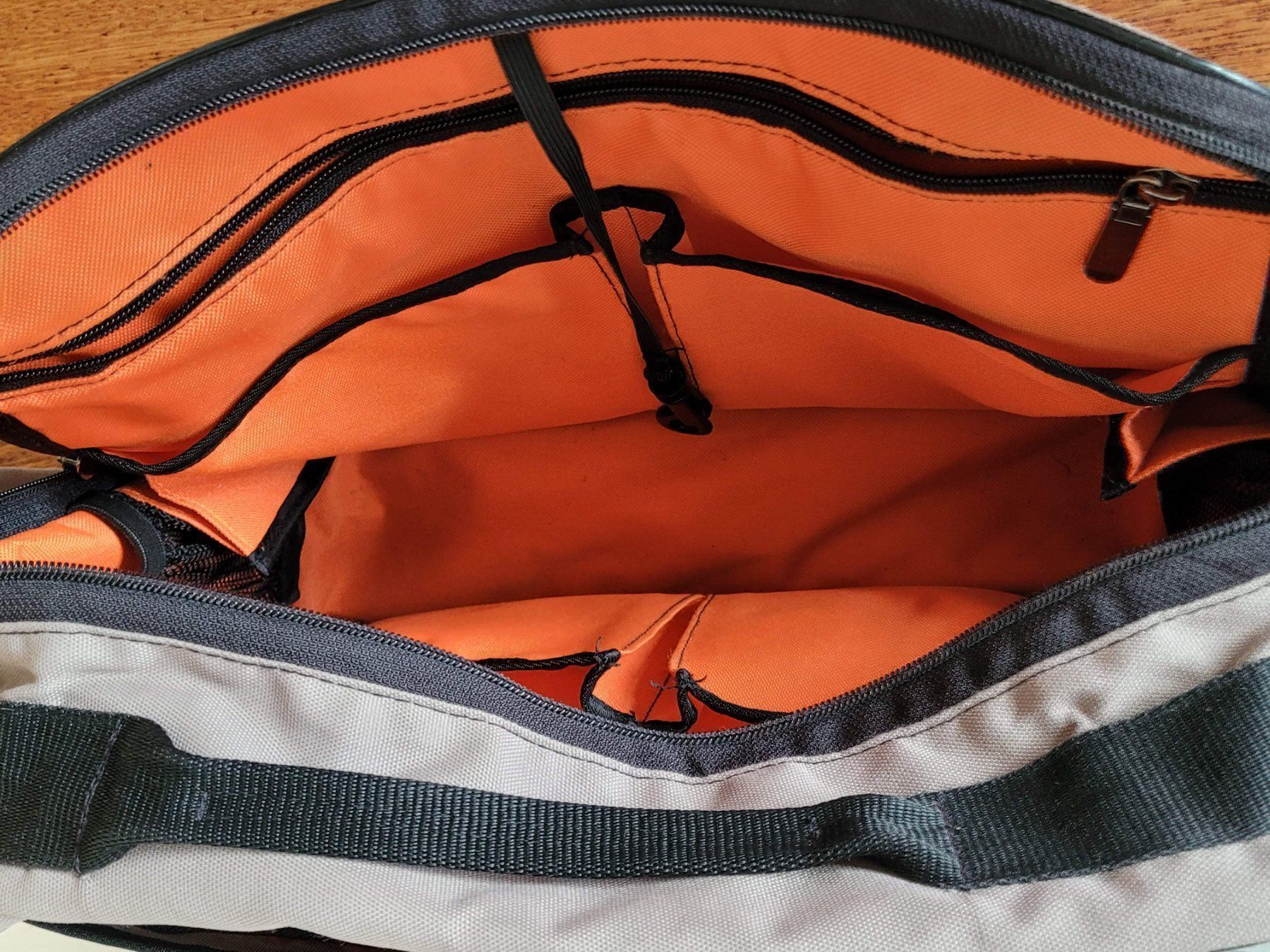 Rossis Taschen: Wickeltasche von Rossi's – Gebraucht aus Herrliberg von Jummi 6