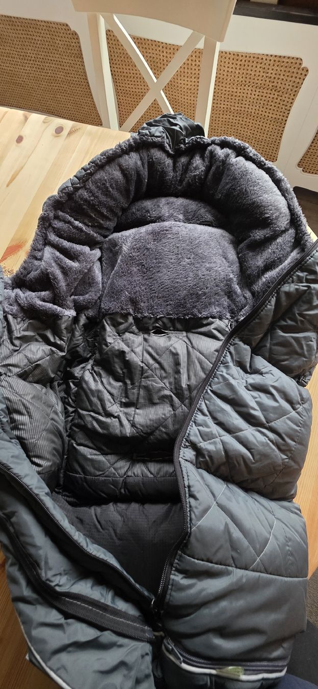 Odenwälder Sacchi a pelo: Odenwälder Keepheat Fusssack – Usato da Kandersteg venduto da Foxtrott7777 1