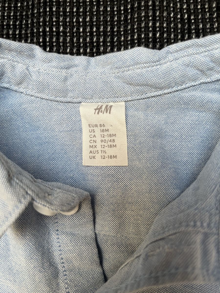 H&M Chemises, T-shirts & Polos: Festliches Hemd Grösse 86 – D'occasion à Zuckenriet par ca_ac 1