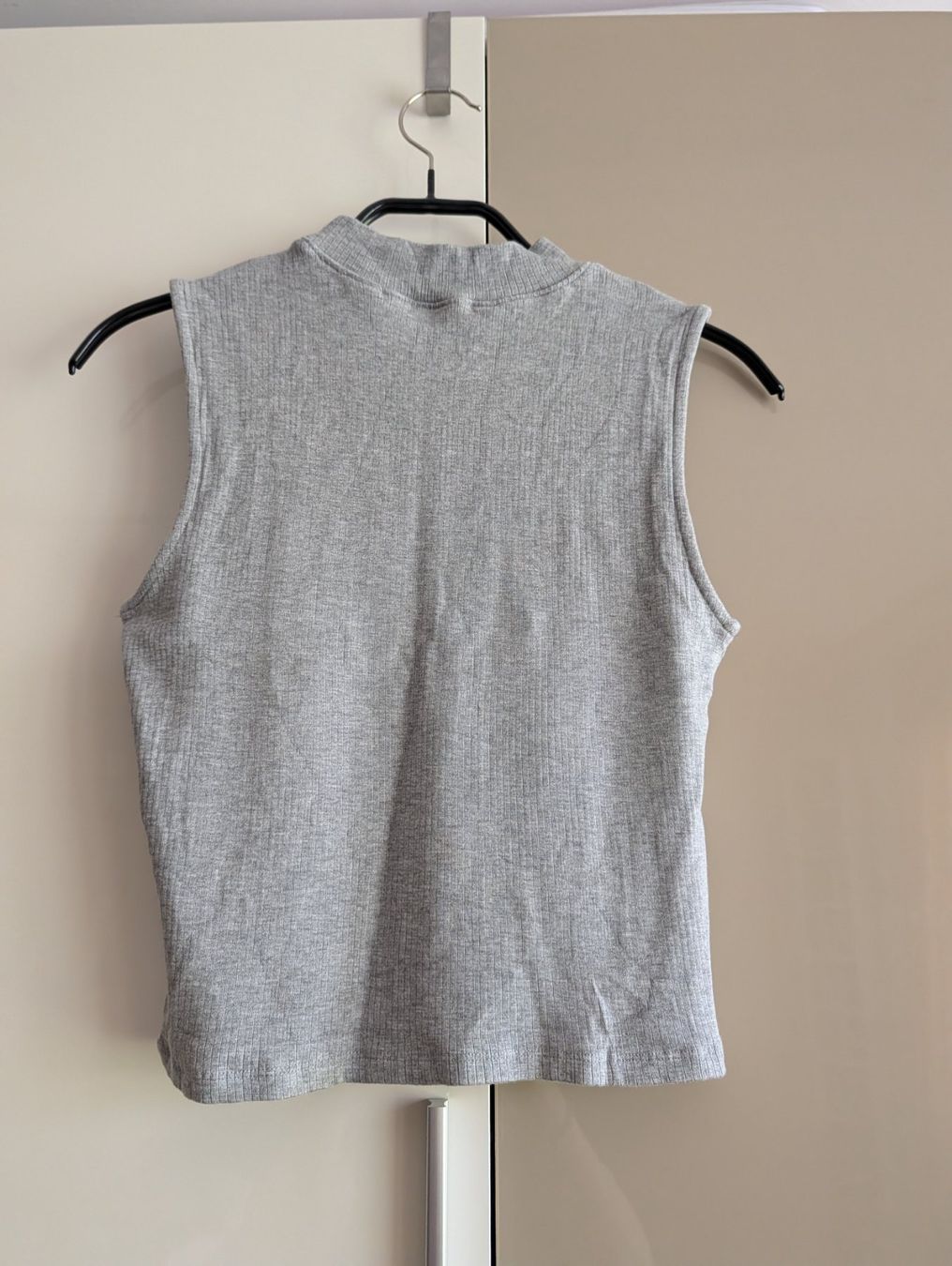 Vero Moda Tops: Top Vero Moda S Kurz – Gebraucht aus Appenzell von Pontigui2007 1