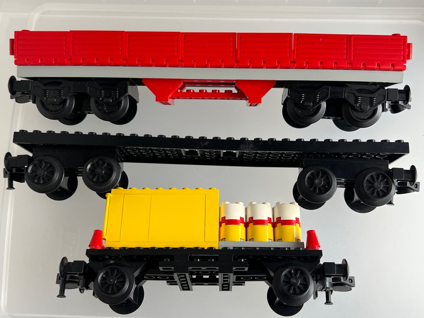 Lego Jouets: LEGO Eisenbahn 9v + 12v Eisenbahn Wagen – D'occasion à Uttigen par sonorsonic