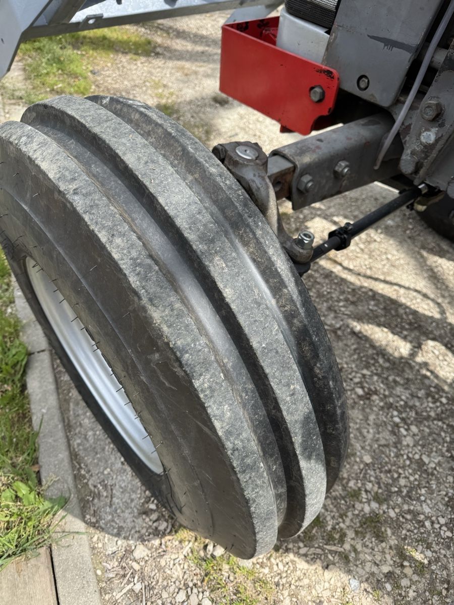 Massey Ferguson Traktoren: Tracteur MF 165 avec Frontal  – Gebraucht aus St-Aubin FR von paj_5vn2 9