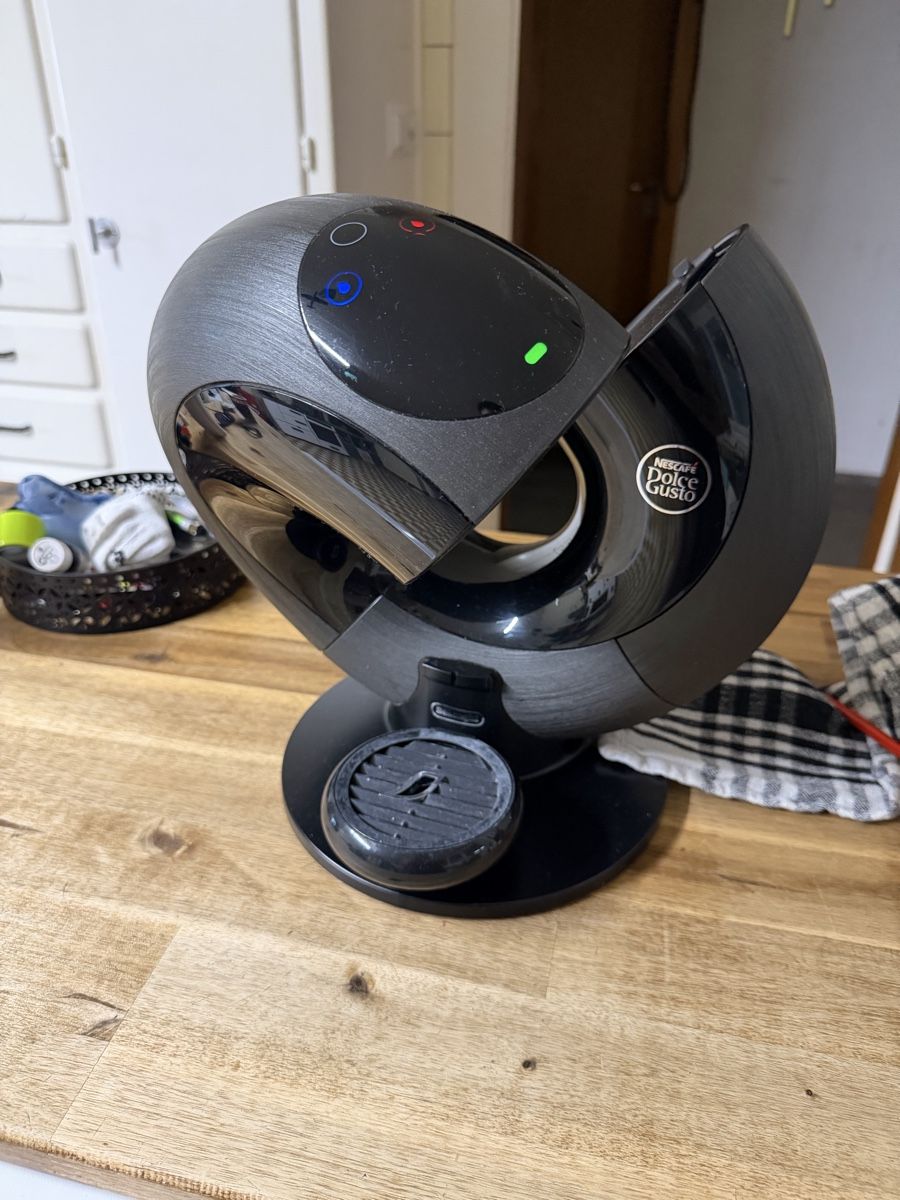 Nescafé Macchine per caffè & Macchine per espresso: Dolce Gusto Kaffemaschiene – Usato da Aedermannsdorf venduto da luecu70000 1