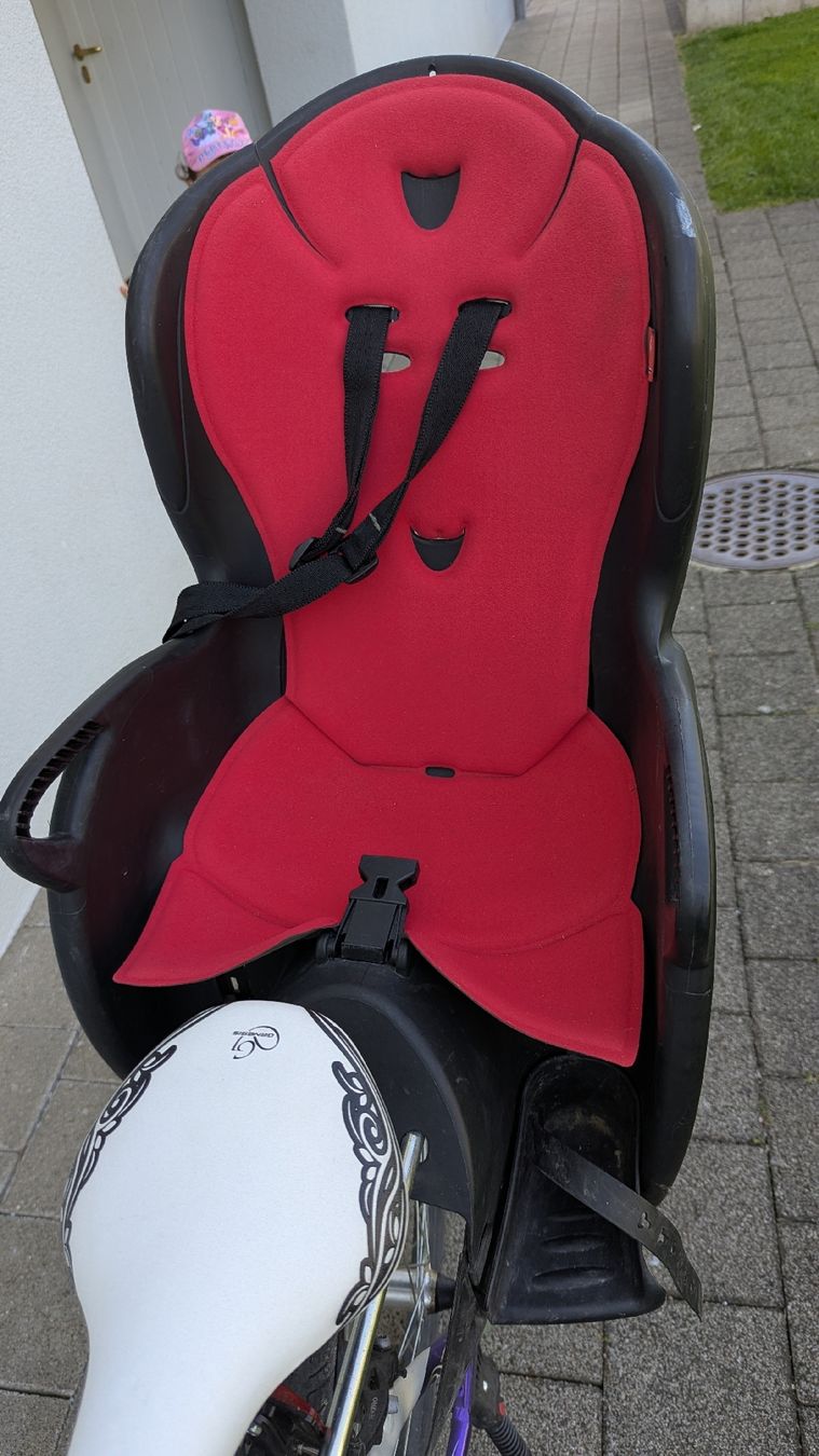 Marsupi portabebè: Hamax Kinder Velositz max 22 kg – Usato da Steinmaur venduto da Ottelo 2