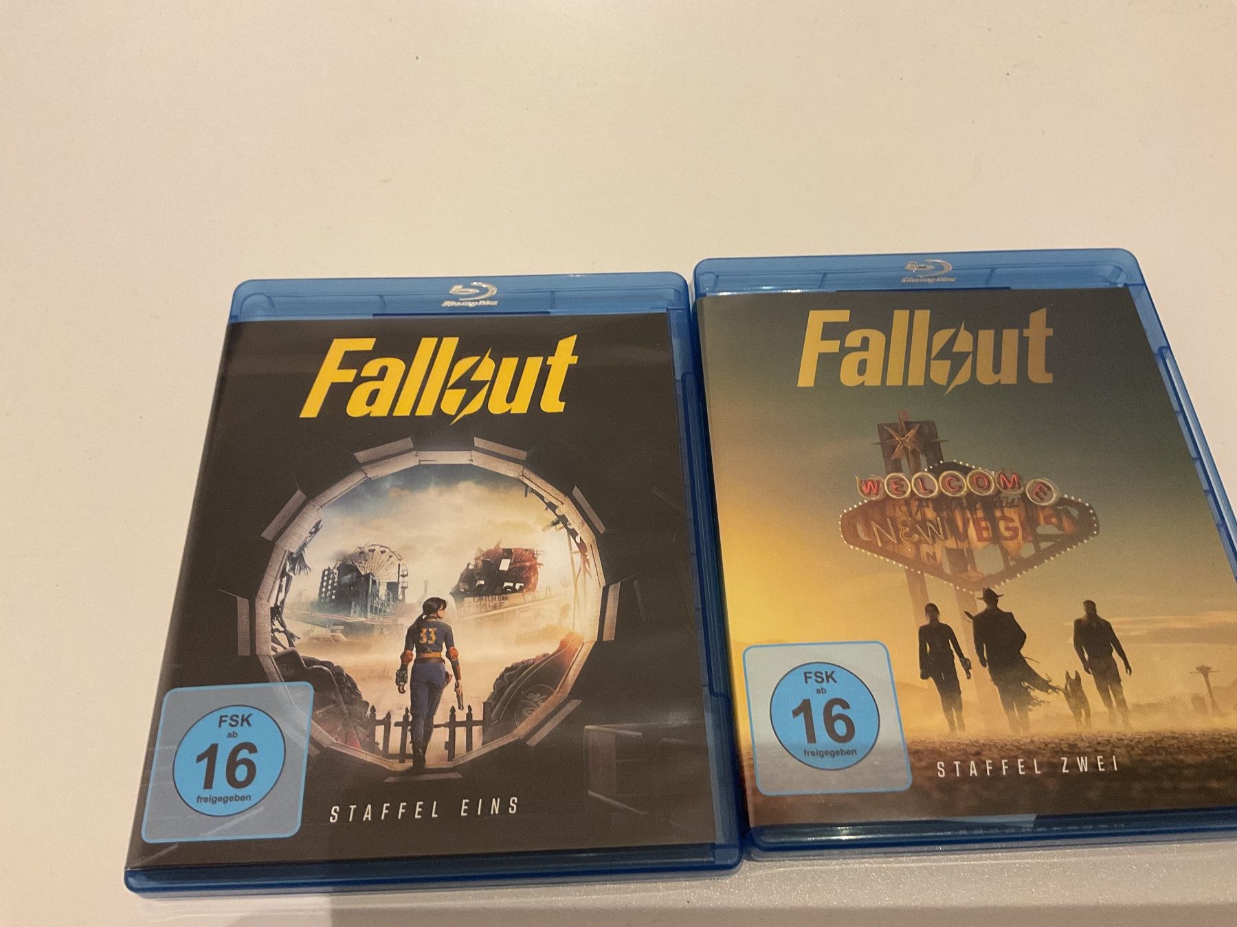 Tous les DVDs: Fallout Staffel Eins und Zwei Blu-ray Boxset – D'occasion à Au SG par Mar_69jz
