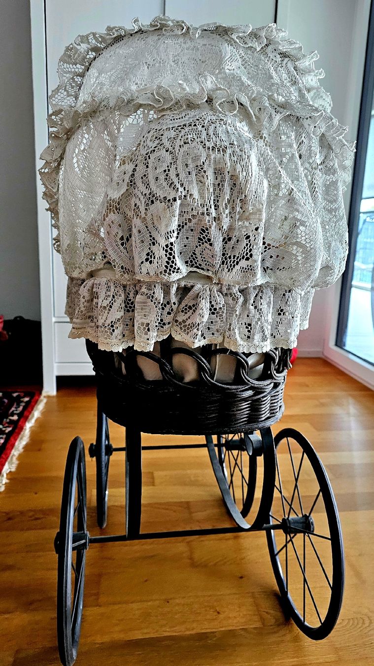 Carrozzine per bambole: ALTER PUPPENWAGEN! – Usato da Laupen BE venduto da AUSSIEGIRL1109 4