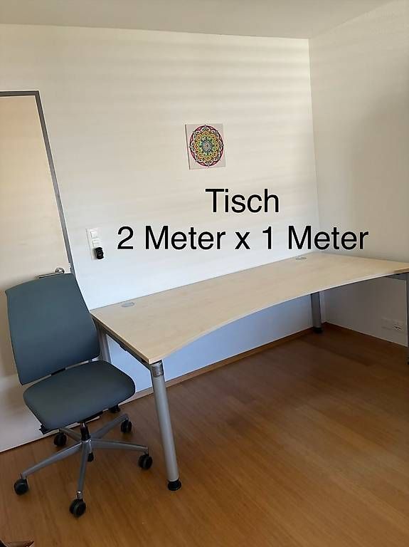Schreibtische: Bürotisch mit Stuhl – Gebraucht aus Mönchaltorf von Swiss_tiger