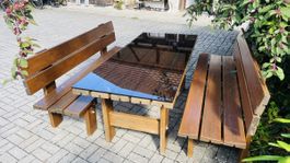 Gartentisch mit zwei Bänken Holz Glasplatte super gepflegt 