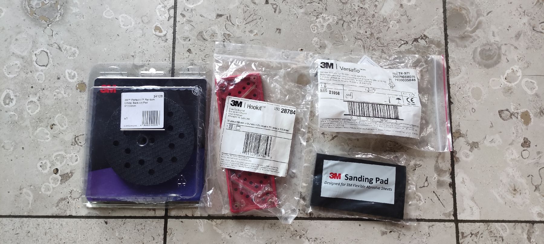 Smerigliatrici & Lucidatrici: 3M Produkte,  Poliermaschine, Schleifpad – Nuovo e nell'imballaggio originale da Wattenwil venduto da TabeaK