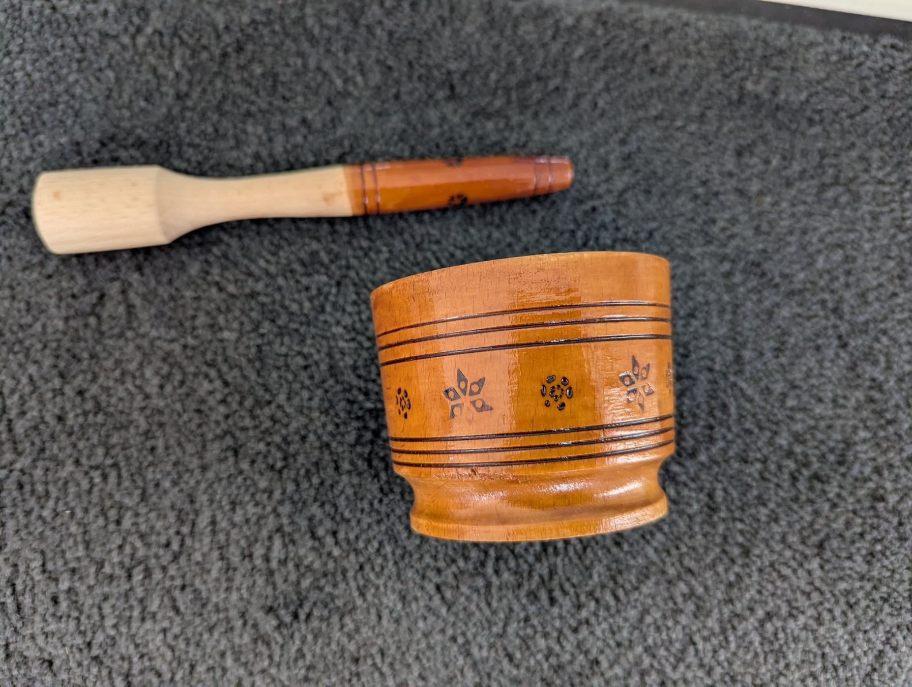Set di piatti: Vintage - Holz Mörser aus der ehem. UdSSR – Usato da Ormalingen venduto da marithias23 1
