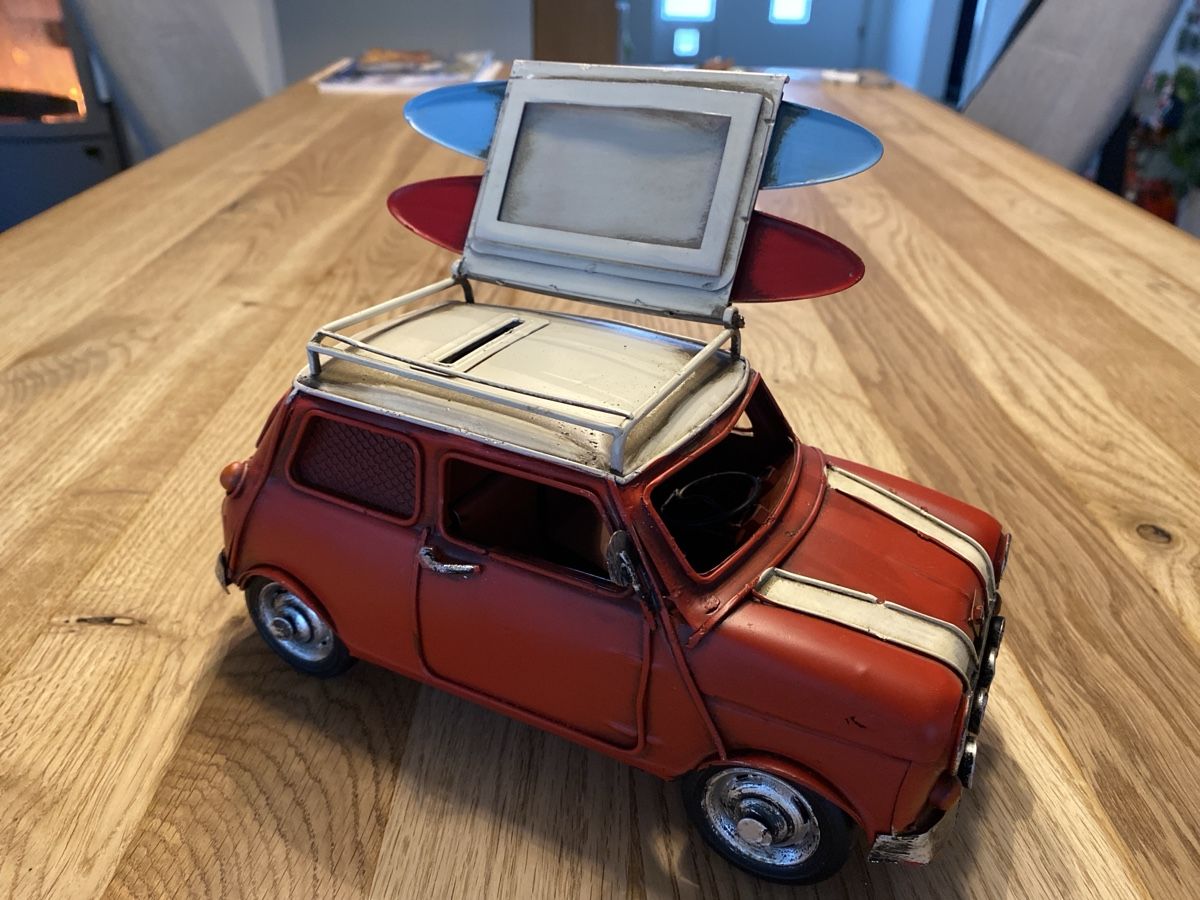 Modellini d'auto: Mini Cooper Oldtimer Deko Auto mit Surfbrett, Top! – Usato da Kaltenbach venduto da gilgli 1