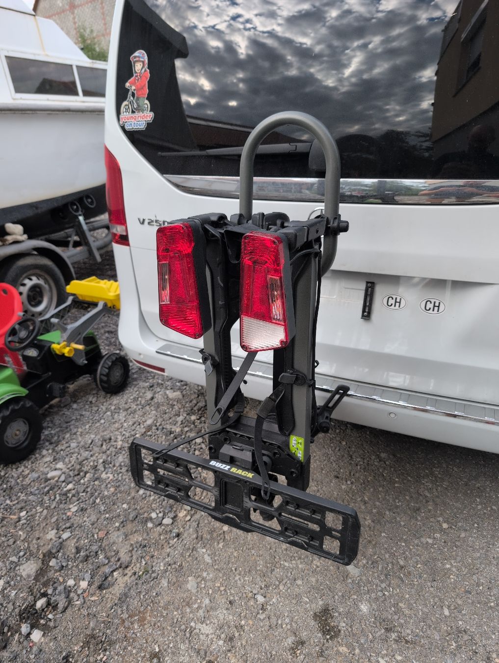 Attelages de remorque: porte vélo buzzrack pour 1vélo – D'occasion à Chavannes-les-forts par willydafflon 1