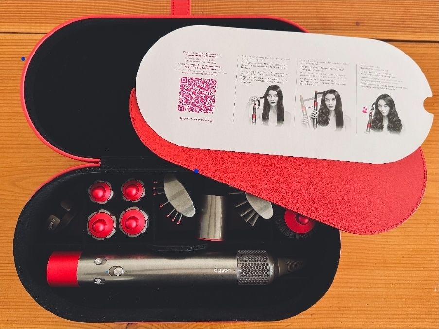 Dyson Lockenstäbe & Haarglätter: Dyson Airwrap Complete | Special Edition Iron/Red – Neu (gemäss Beschreibung) aus Reinach BL von Corsiin95 1