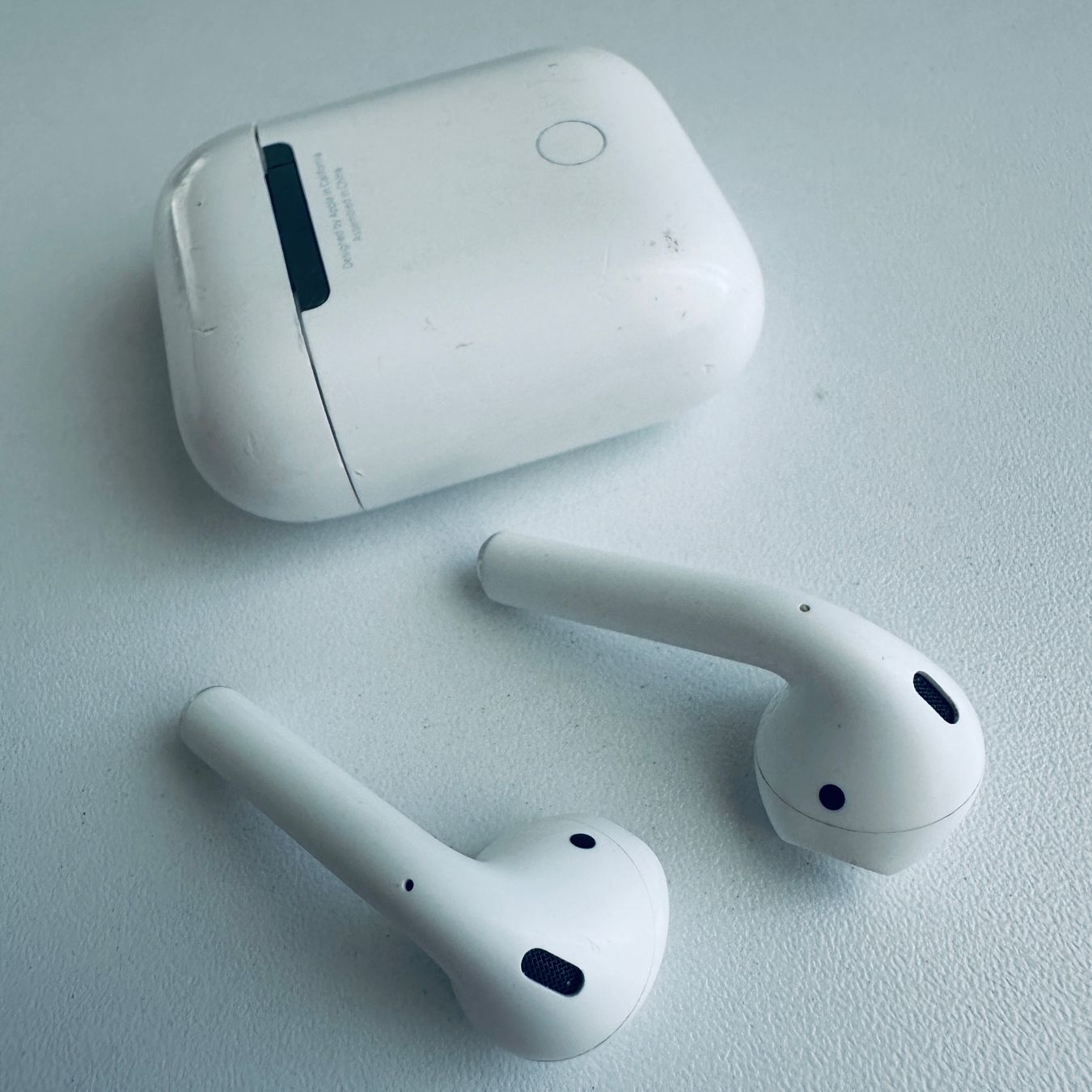 Apple Cuffie: Original Apple AirPods 2 Kopfhörer Wireless Lightning Kabel – Usato da Basel venduto da MY.AIRPODS.SHOP 5