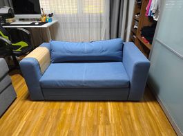 Bettsofa blau  sehr wenig gebraucht  145 cm breit