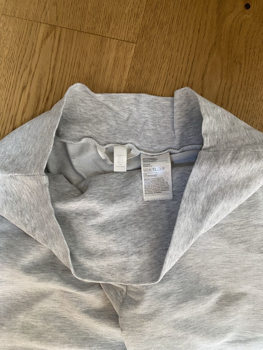 H&M Pantaloni: H&M Umstands Trainerhose grösse L – Usato da Hohentannen venduto da Hawaii29 1