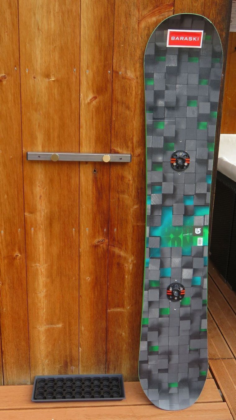 Altri accessori: Kit de rangement mural pour 1 snowboard – Nuovo e nell'imballaggio originale da Mettmenstetten venduto da Ollivier