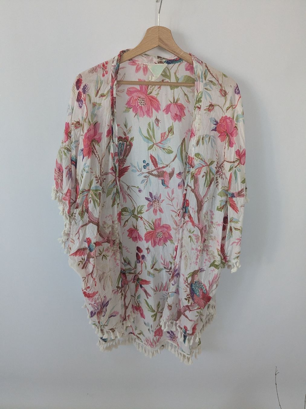 Kimonos: Leichter Kimono Blumenmuster mit Fransen, Baumwolle  – Gebraucht aus Rorschach von olg_5qq2
