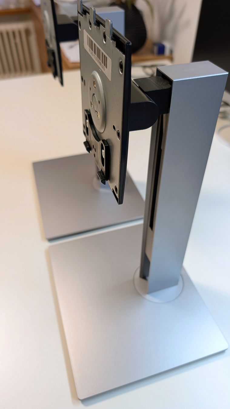 Hewlett Packard Altro in Decorazioni & Accessori: HP Standfuss zu Bildschirm Elite E243i – Usato da Sursee venduto da csonline 2