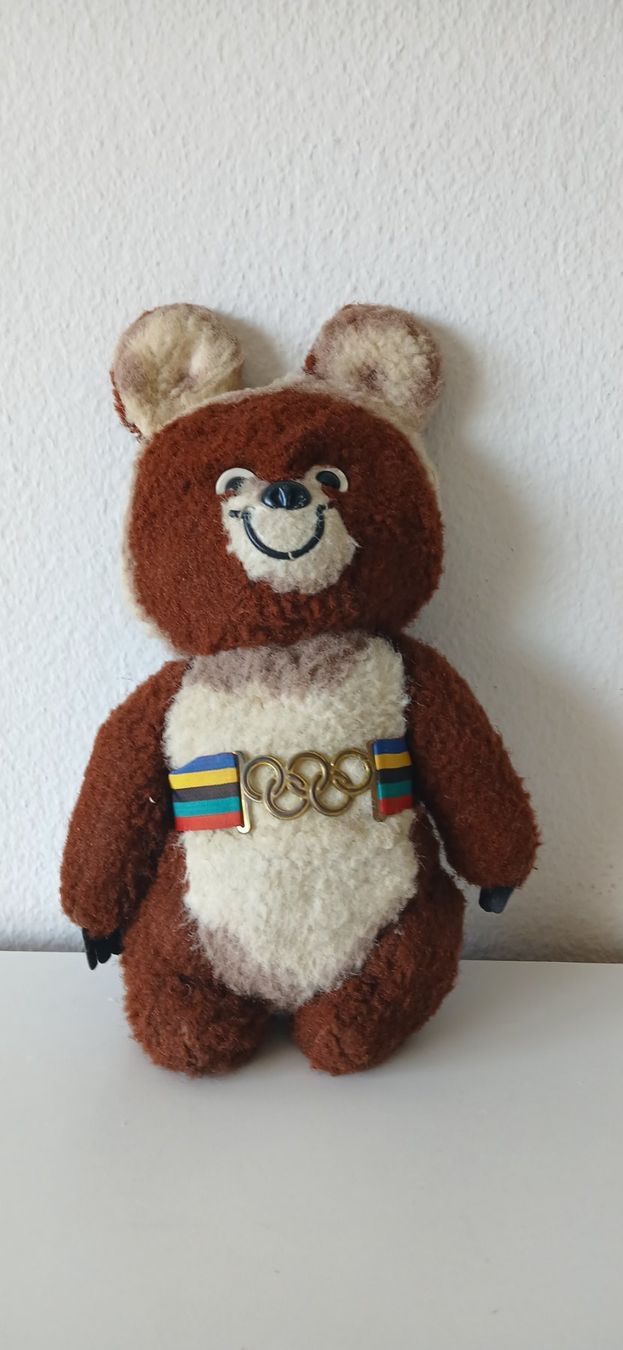 Statuette: Mischa Maskottchen Olympiade 1980 Moskau – Usato da Greifensee venduto da Foxglove