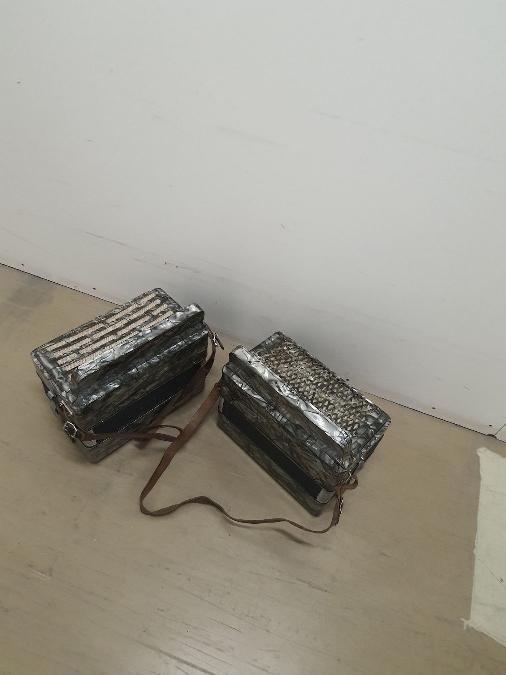 Hohner Musikinstrumente: 2 accordéons hohner diatonique  – Gebraucht aus Pont-de-la-Morge von Mirabelle0 6
