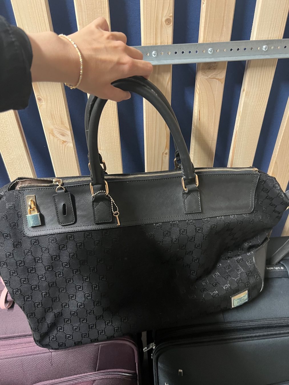 Valigie: Koffer tasche ungebraucht – Usato da Zürich venduto da ozlemmat 2