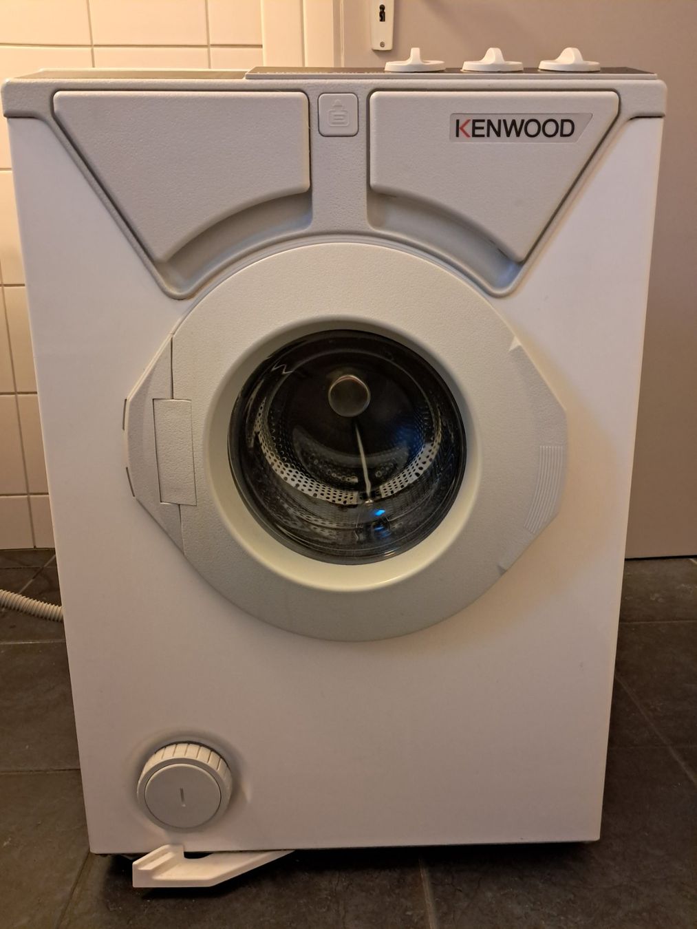 Kenwood Lavatrici: Waschmaschine Kenwood Mini 1050 – Usato da Kreuzlingen venduto da did_mwr9