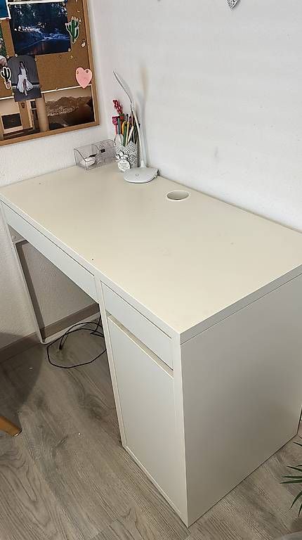 Schreibtische: Scrivania bianca con cassetti – Defekt aus Mendrisio von mac_v6z8