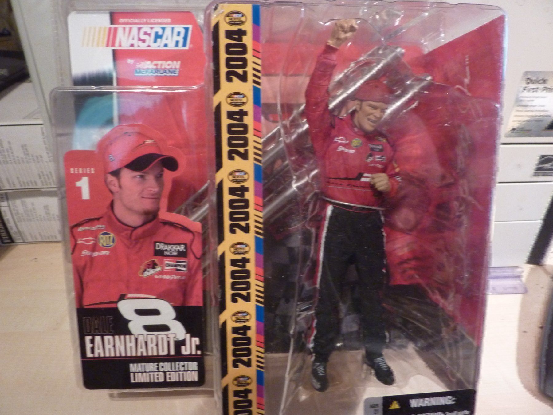 Kits de montage: DALE EARNHARDT JR – Neuf avec emballage d'origine à Balsthal par bouteliee