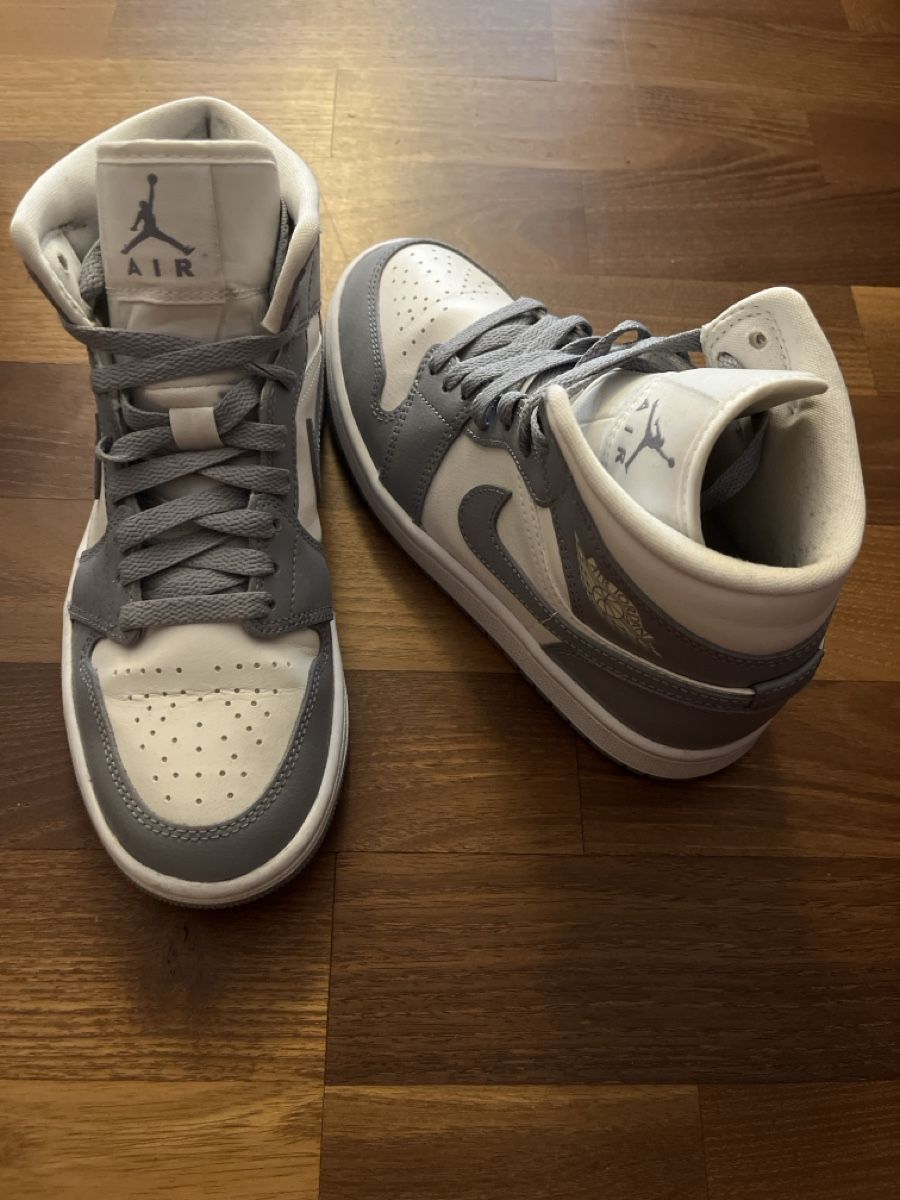 Jordan Chaussures femmes: Air Jordan 1 MID Womans – Neuf (Voir description) à Holderbank SO par ale_5zjc 1