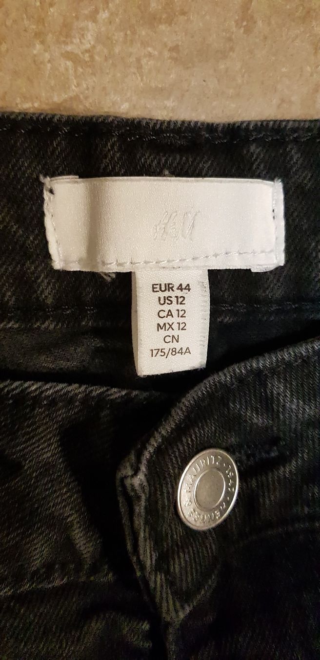 H&M Jeans: Jeans Grösse 44 – Usato da Uznach venduto da Bilkev 1