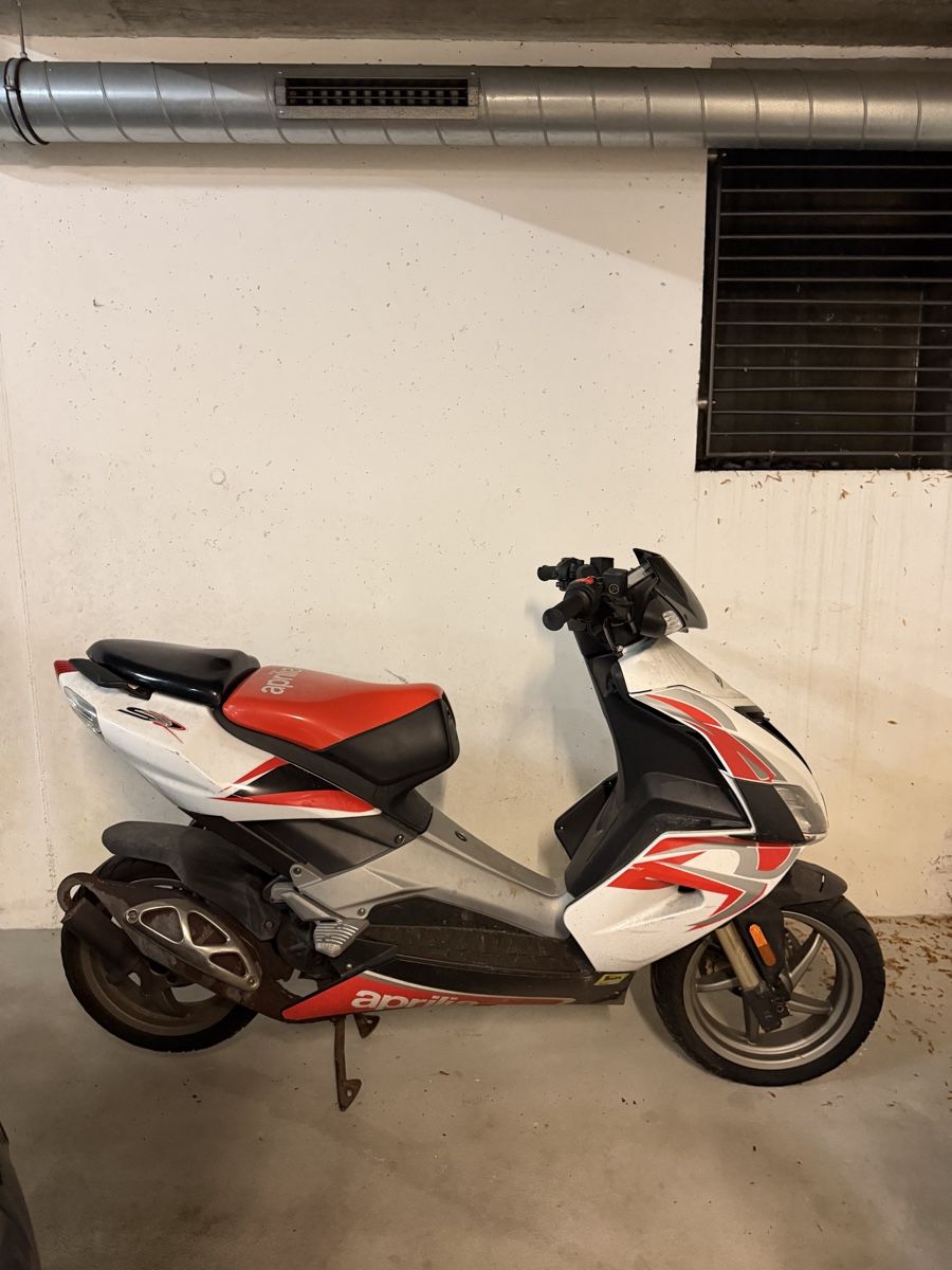 Aprilia Scooter: Aprilia SR 50 (2008) – Difettoso da Basel venduto da pasghetti 1