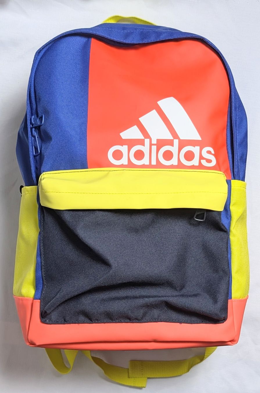 Adidas Zaini: Adidas Classic Rucksack 24l – Nuovo (secondo la descrizione) da Wängi venduto da ABIZONE-86