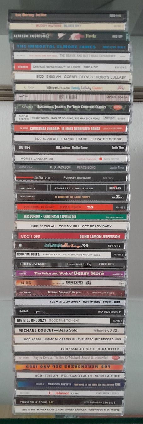 CD: 126 CD's – Usato da Liesberg venduto da Ragged 8