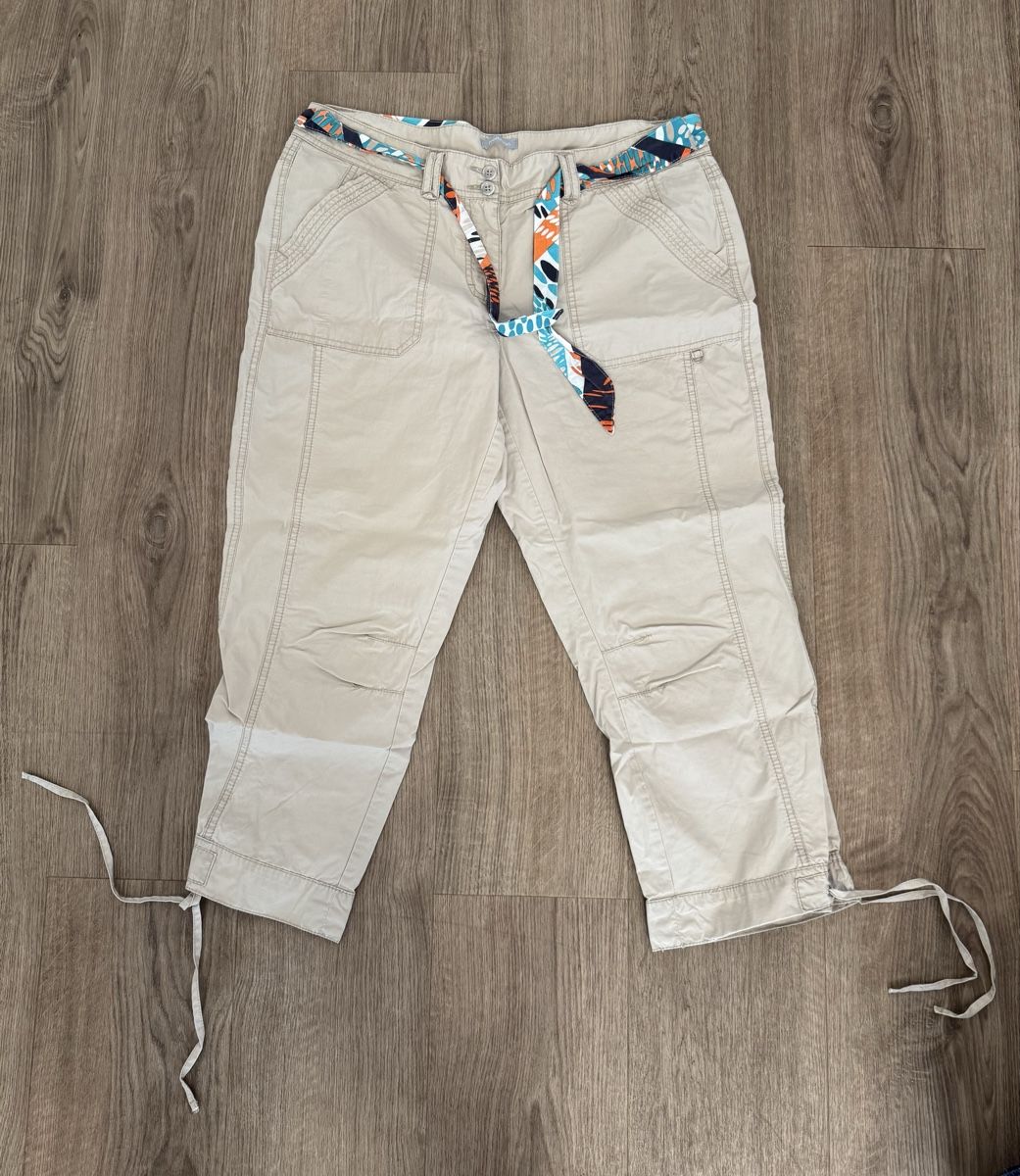 Maddison Pantalons: Maddison kurze Hose beige Gr. 42 – D'occasion à Fislisbach par KolibriSecondhand