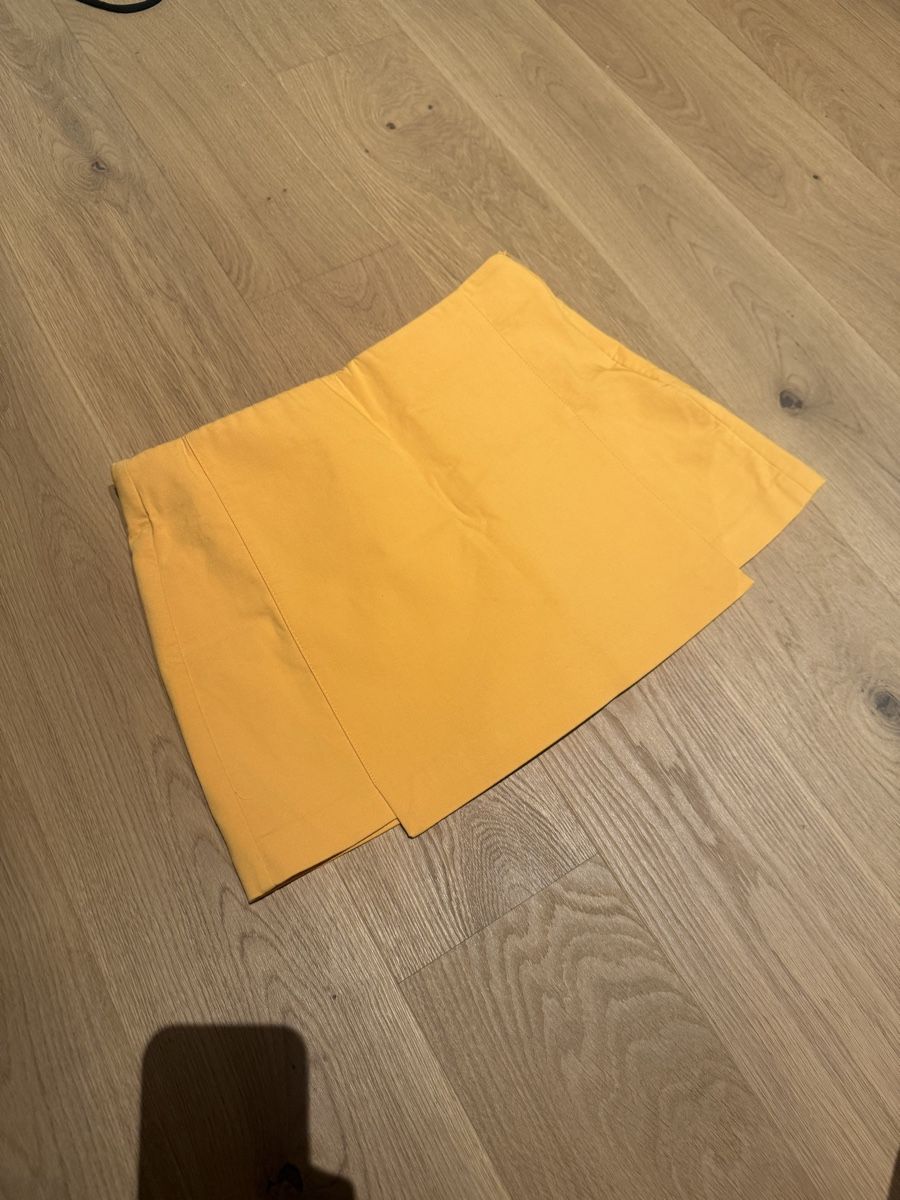 Zara Gonne: Zara Hosen Rock Gelb   – Usato da Muttenz venduto da Bea_dbr 2