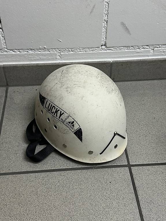 Caschi: Kletterhelm – Usato da Zürich venduto da daz_85bq