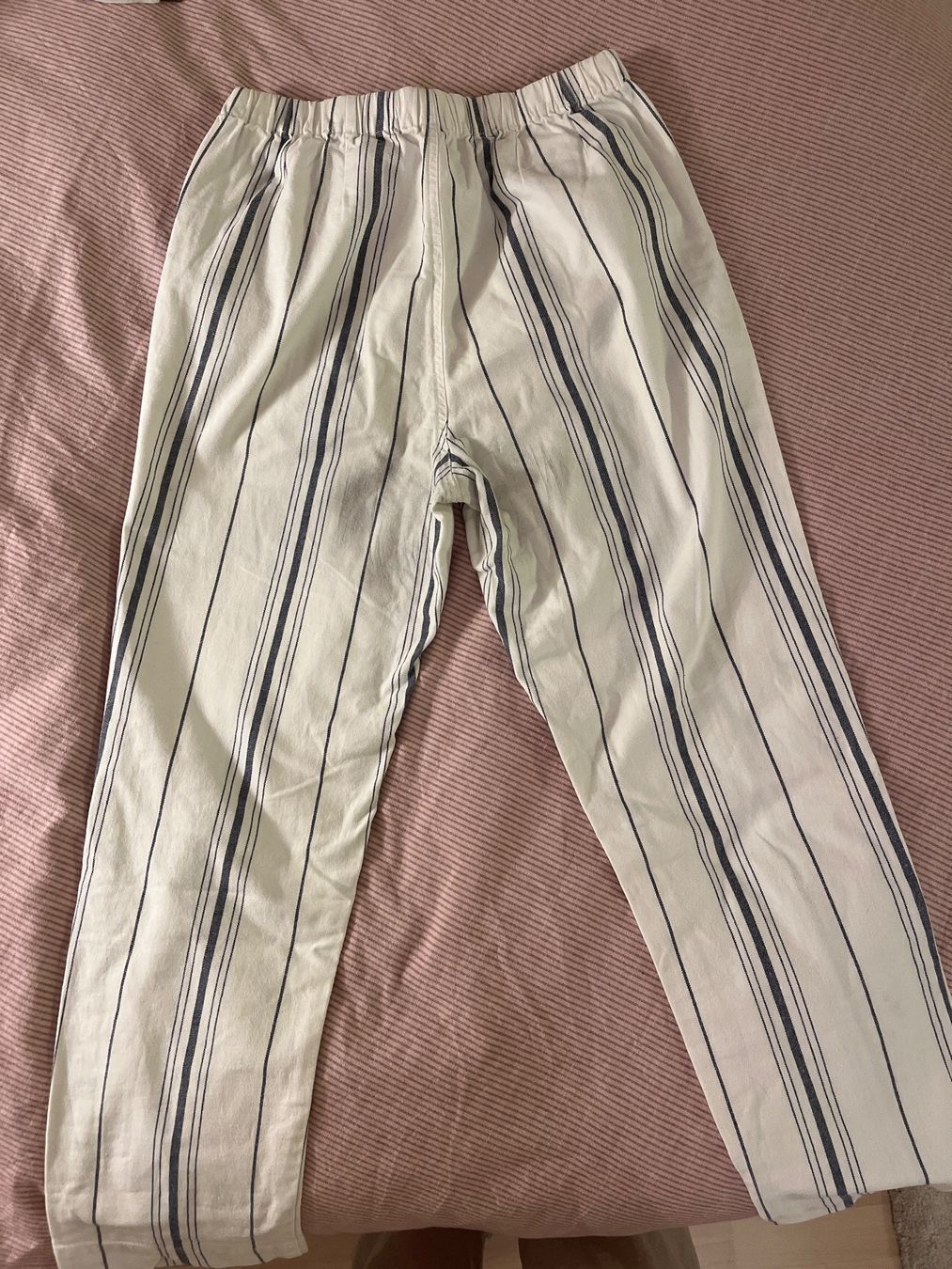 Brandy Melville Pantaloni: Stoffhose Brandy Melville – Usato da Gysenstein venduto da happy_life_ 1