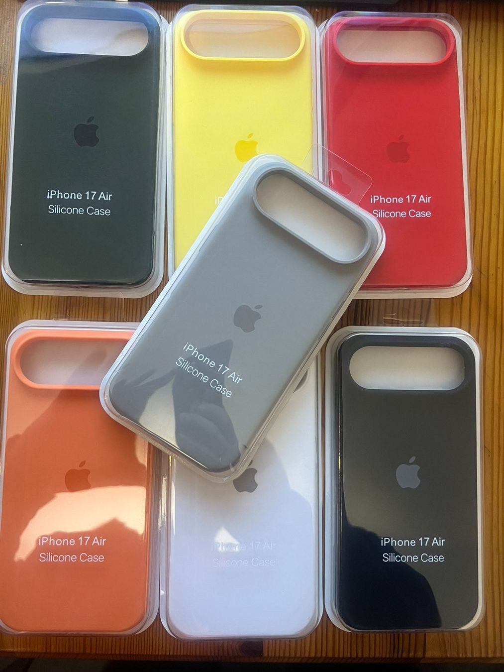 Cover & Protezioni schermo: Coque Apple iPhone 17 Air \ Apple iPhone 17 Air Hülle – Nuovo e nell'imballaggio originale da St-Cergue venduto da max_snn5 2
