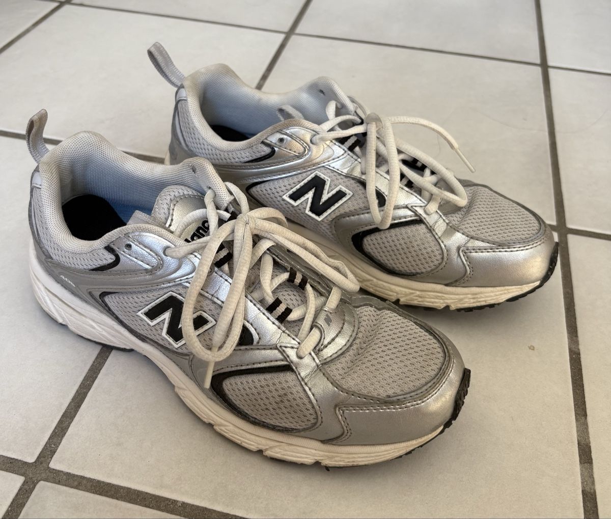 New Balance Scarpe da donna: New Balance Silber Damen Grösse 38 – Usato da Zürich venduto da Rpapad