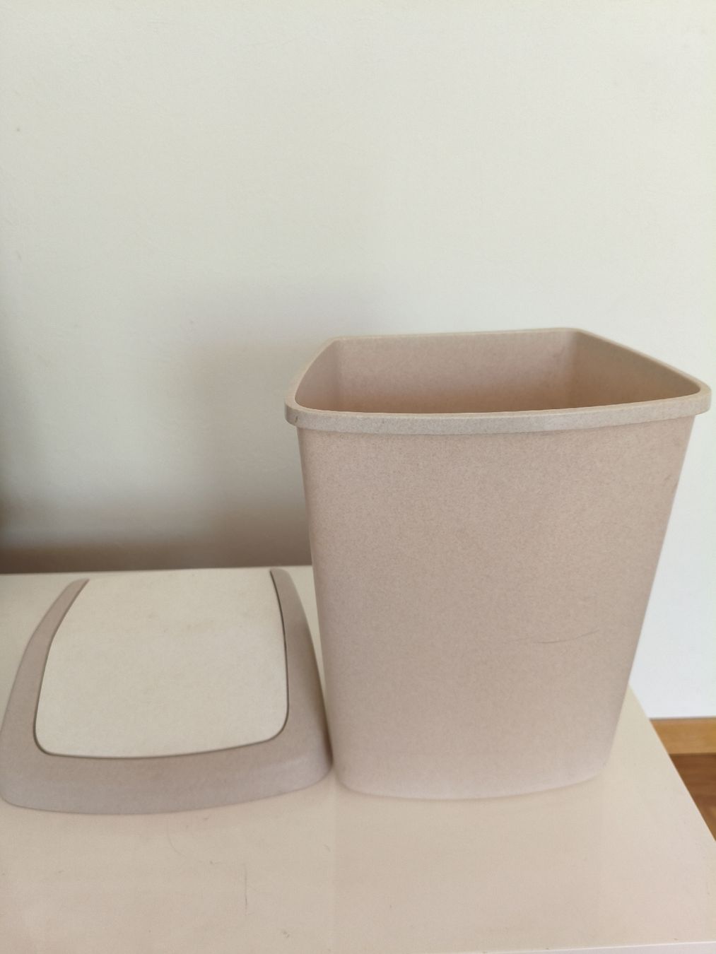 Poubelles: Abfalleimer – D'occasion à Stans par thomin8989 1