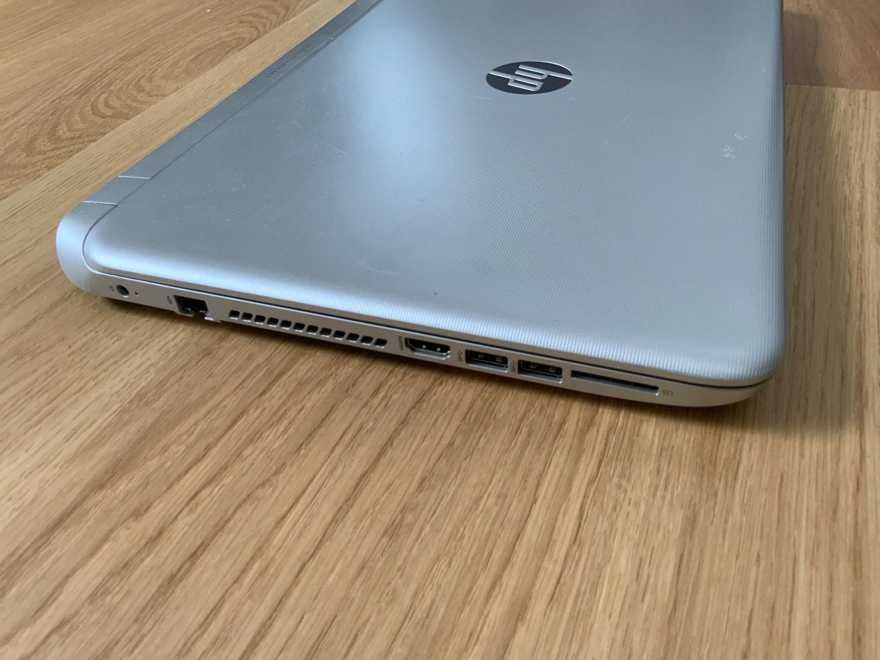 Hewlett Packard Notebook: HP Pavilion mit Intel i5 und 8GB RAM – Usato da Niederhasli venduto da qbdp 2