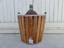 alte sehr grosse Korbflasche Holzkorb