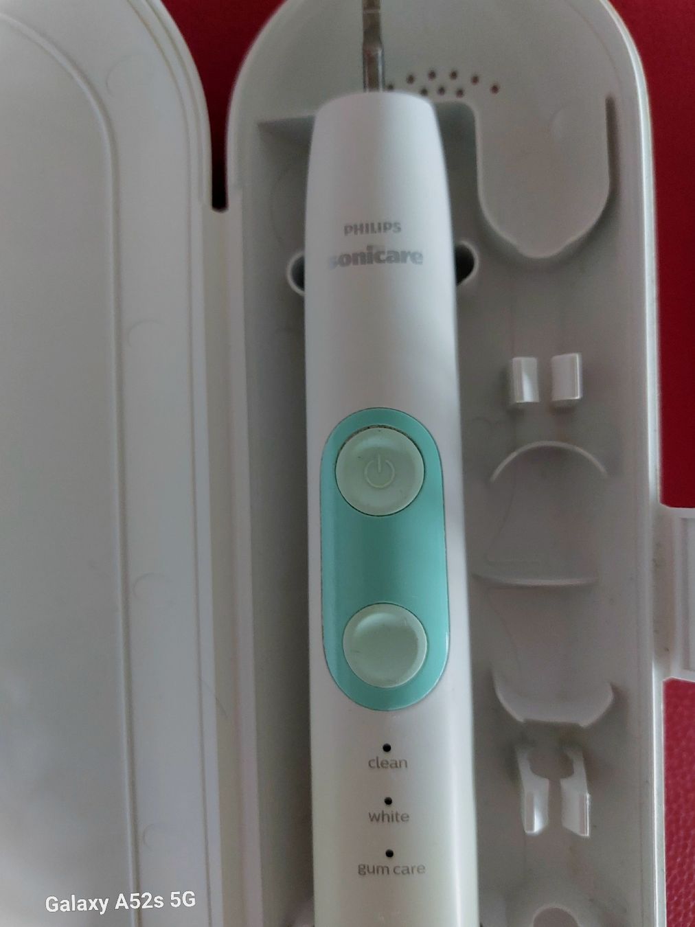 Philips Sonicare Cura dei denti: Philips Sonicare mit UV clean  – Usato da Rorschacherberg venduto da jo08 3